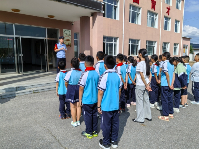 1788504557706822.png 湖小开学2.png