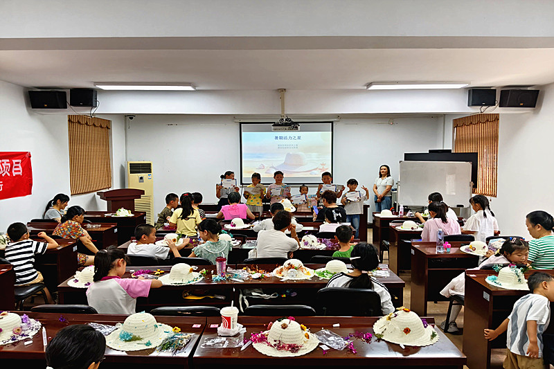 1788571084916896.jpg 江苏省南京市秦淮区光华路街道银龙东苑社区关工委开展“缤纷暑期,非遗拾趣”暑期收官主题活动(4).jpg