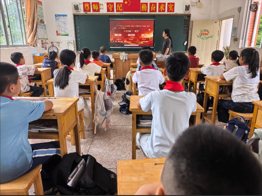 1788855056812797.png 福建省漳州市长泰区坂里中心小学开展纪念红军长征胜利90周年主题教育2.png