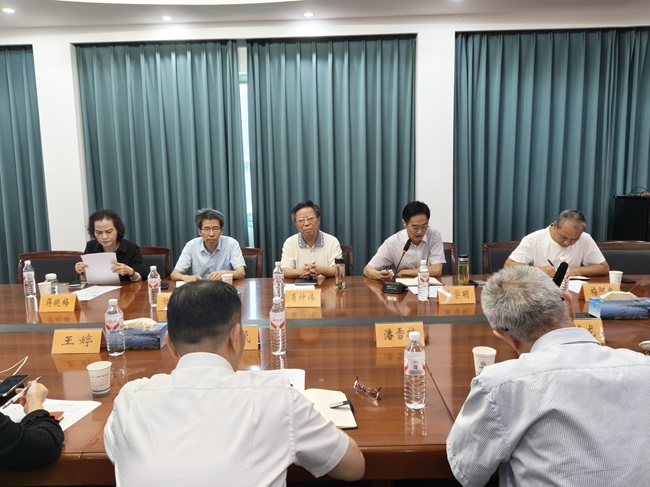 1789353971753820.jpg 区关工委专题调研汾湖高新区困境青少年帮扶帮教工作3.jpg