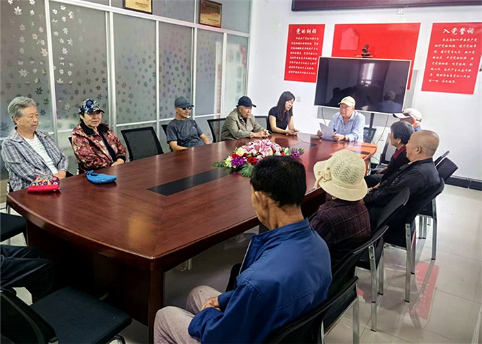 1789354416727835.jpg 座谈会 (2).jpg