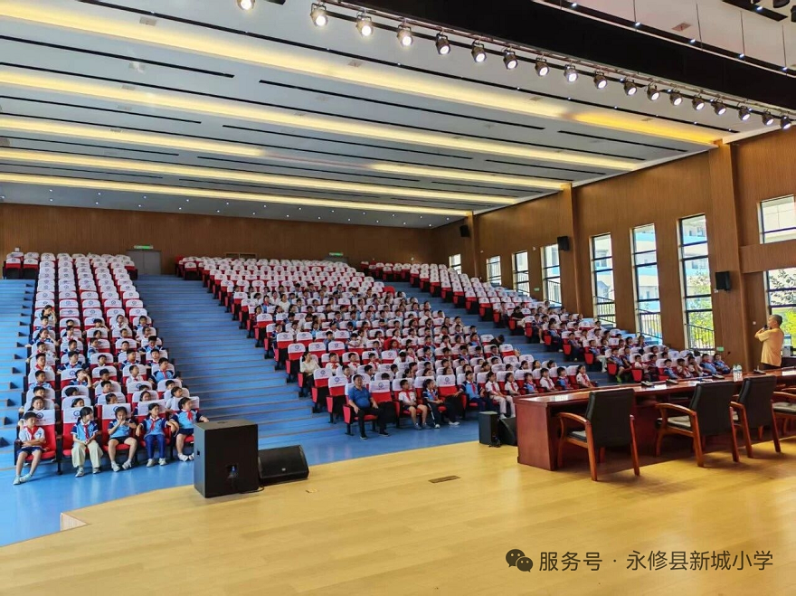 9月8日，聆听红色伉俪故事 传承百年红色基因—— 永修县关工委报告团走进新城小学开展红色思政教育 (3).png
