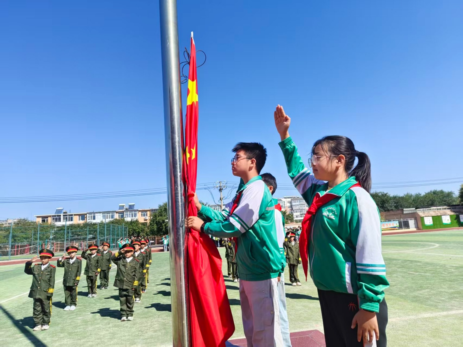 1789543922233441.jpg 平矿一小关工委举办“赓续长征精神,启梦崭新学年”开学第一课活动照片1_副本.jpg