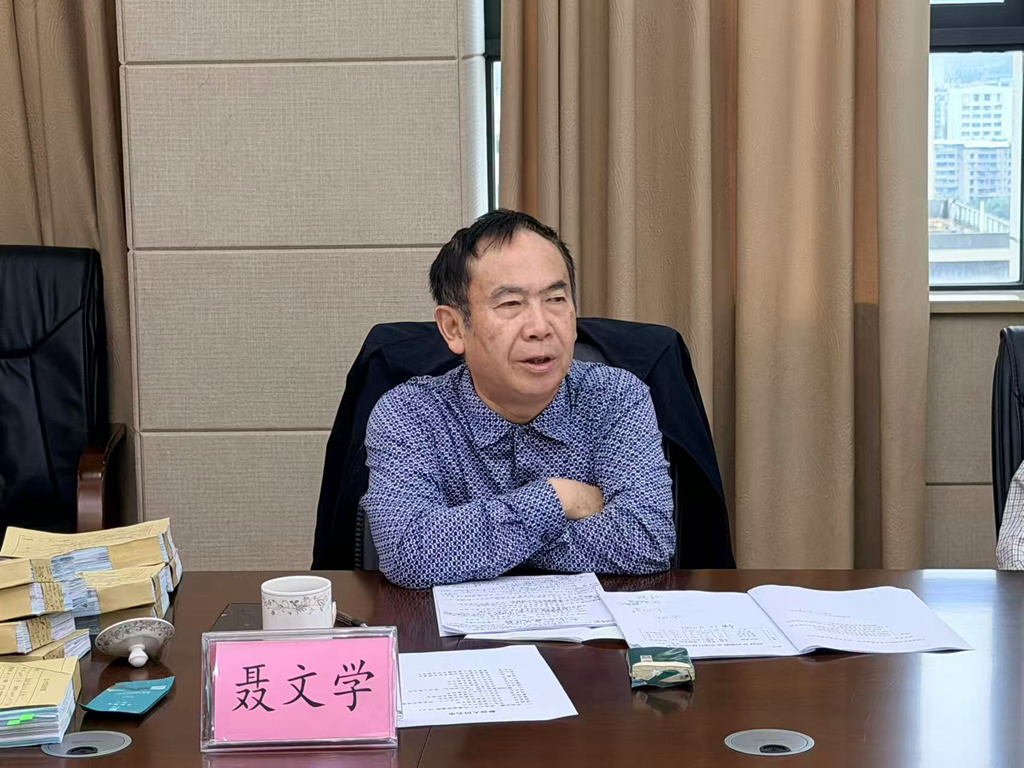 1789614270514969.jpg 陆主任调研六.jpg