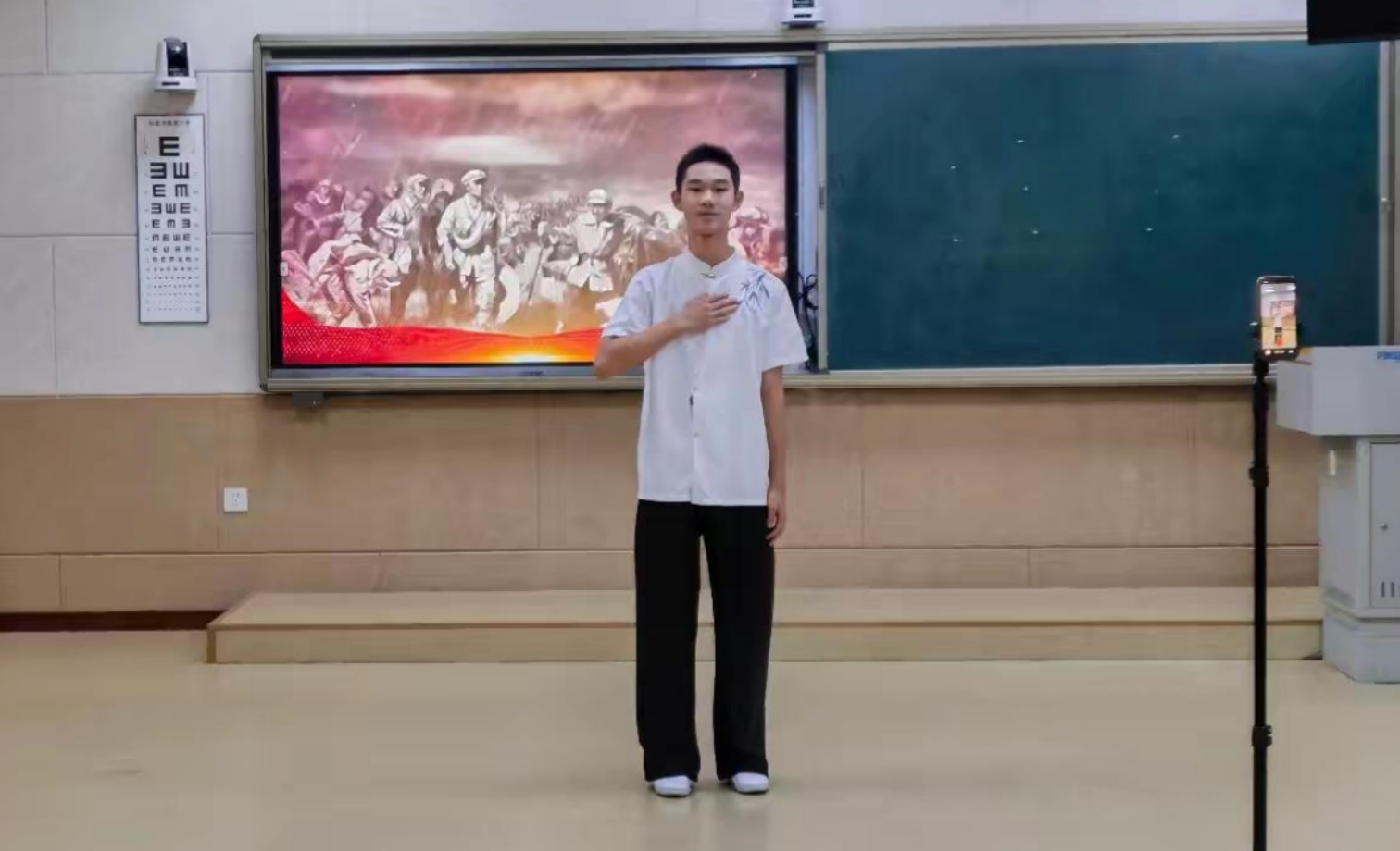 1789616734323993.jpg 山前学校关工委“赓续红色血脉,弘扬长征精神”主题演讲比赛活动照片4_副本.jpg