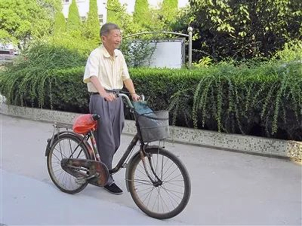 1789712851304000.jpg 【桃源镇】退休教师李金林:一车一账三十春?八旬“老园丁”和他的291个“乖小孩2.jpg