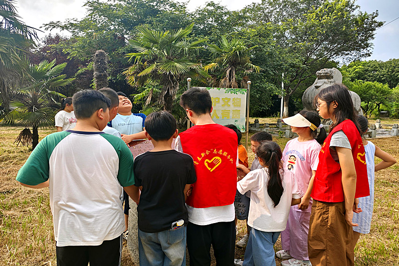 1789717245496209.jpg 江苏省南京市栖霞区栖霞街道新合村社区关工委开展文物宣传与保护志愿服务活动(1).jpg