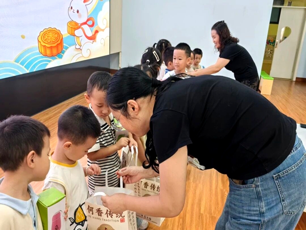 关爱现场.jpg