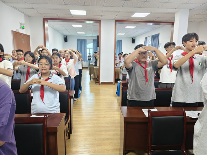 桃源中学关工委：礼敬至圣先贤 诵读经典修身3.jpg