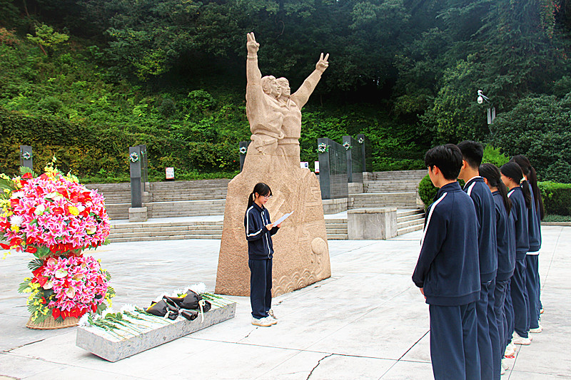 1790823186295706.jpg 玄武湖街道关工委联合开展烈士纪念日主题教育(3).jpg