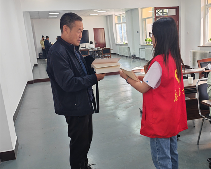 1790925870376679.jpg 西城街道如意东社区关工委“趣味欢腾迎华诞,同心同乐聚邻里”国庆游戏活动照片2_副本.jpg