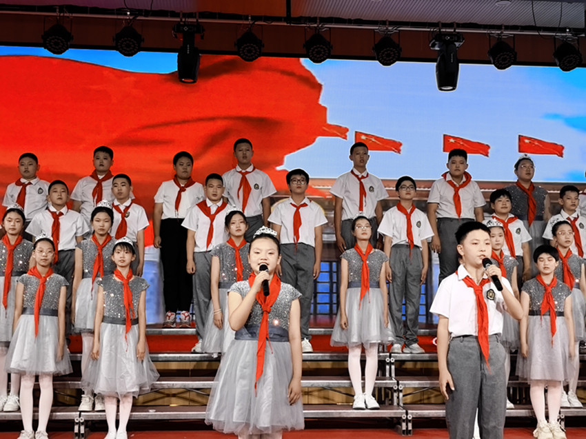 1790926430807161.jpg 平矿一小关工委“赓续长征精神,礼赞伟大祖国”庆祝长征胜利90周年朗读比赛活动照片8_副本.jpg