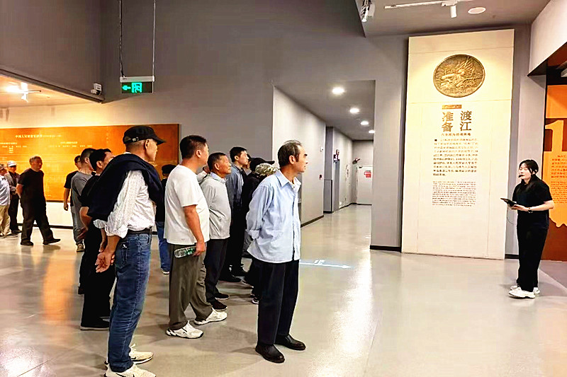 江苏省南京市六合区程桥街道关工委联合组织“五老”开展红色研学主题教育(2).jpg