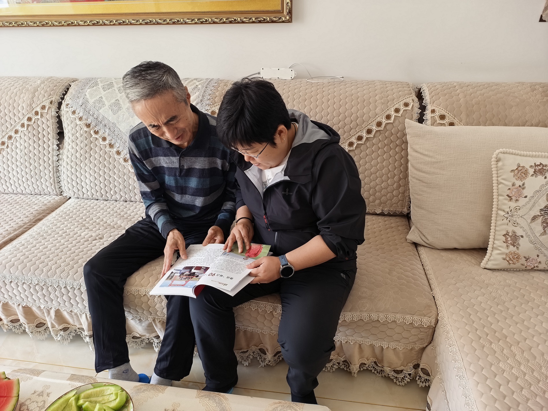 1791592742424637.jpg 呼伦贝尔分公司关工委开展“情暖金秋 孝老敬贤”主题活动1.jpg