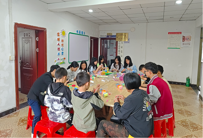 龙万1.png